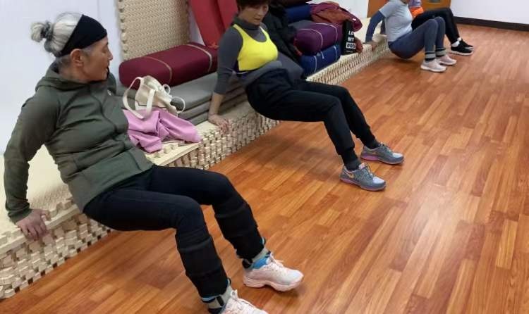 {賭波}(健身教练52以晨妈开始运动SVIP)